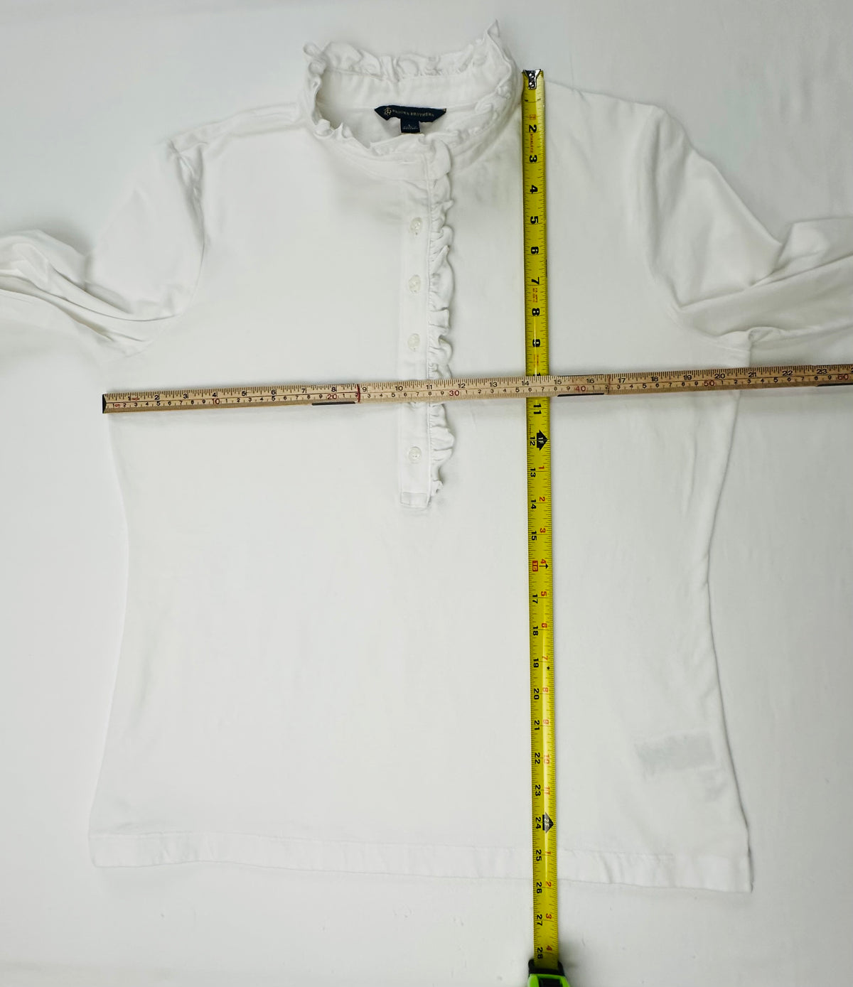 Brooks Brothers Women’s Ruffle Collar Pullover Top White Size L Logo Buttons