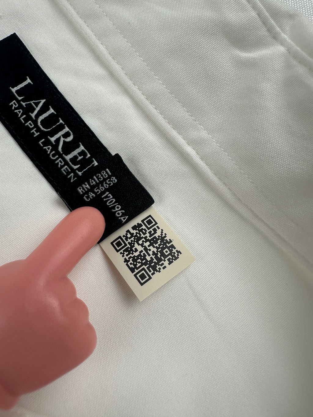Lauren Ralph Lauren Women’s L White Cotton Shirt Gold Crest Logo Buttons