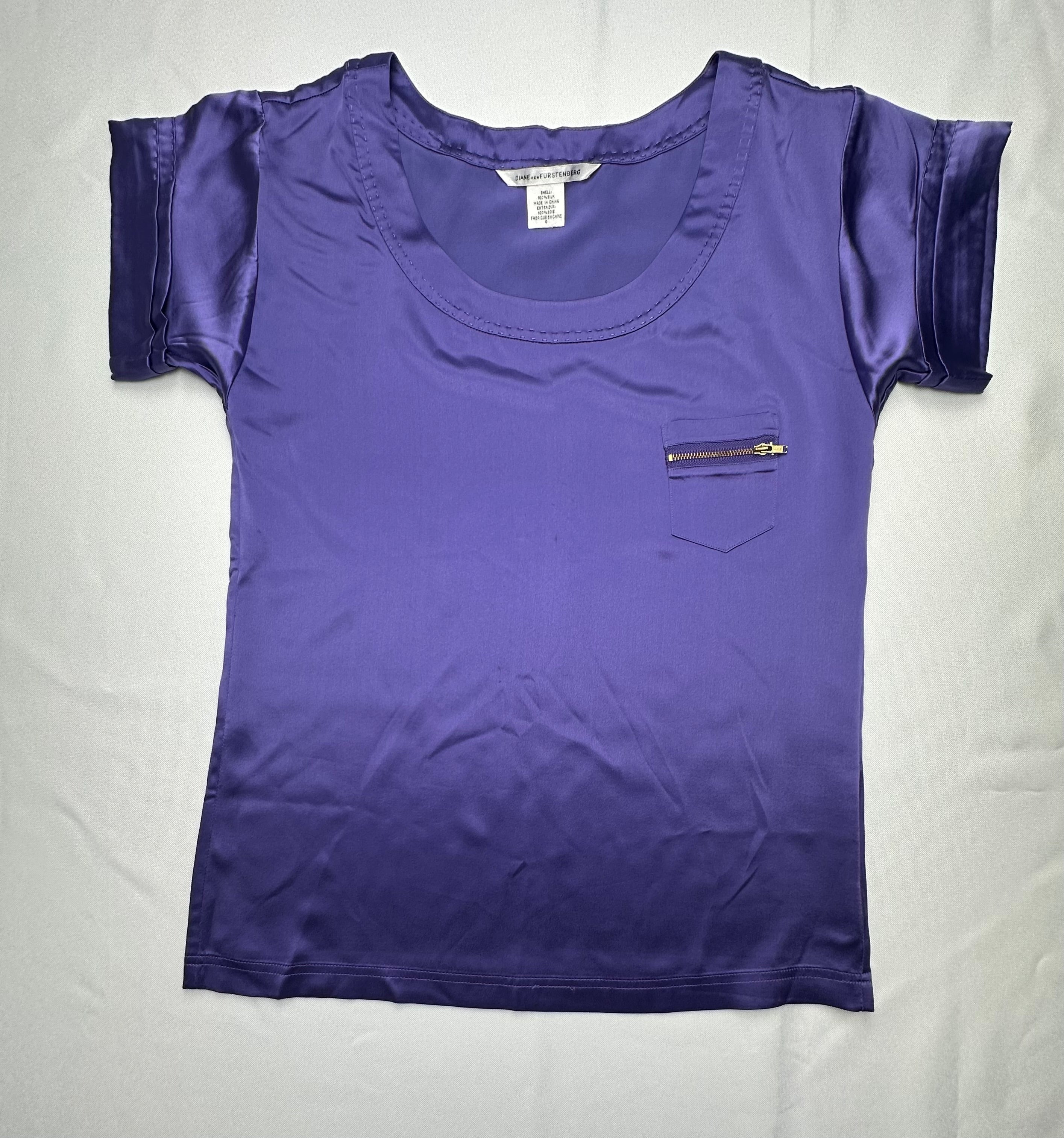Diane Von Furstenberg Women’s 0 Purple 100% Silk Short Sleeve Zip Pocket Blouse