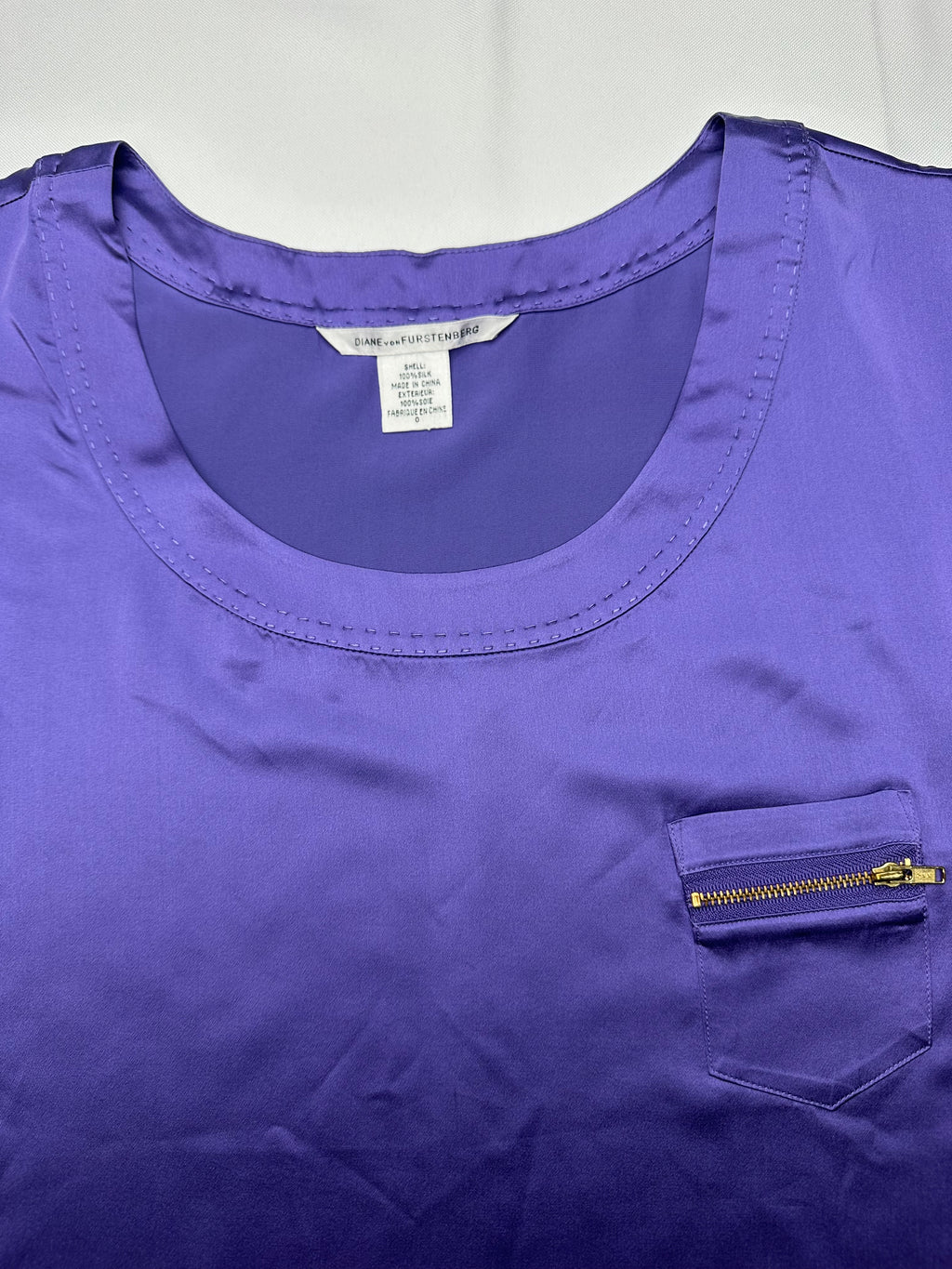 Diane Von Furstenberg Women’s 0 Purple 100% Silk Short Sleeve Zip Pocket Blouse