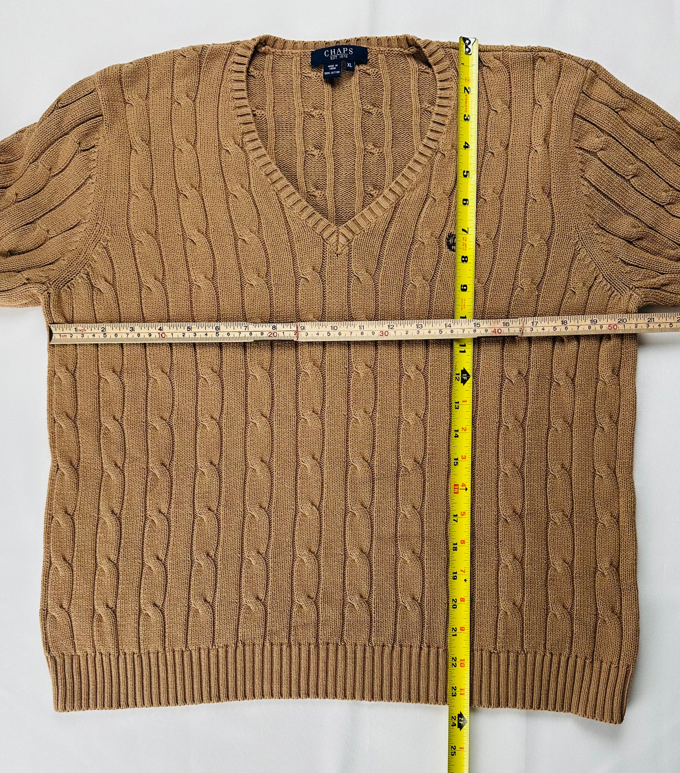 Chaps Women’s XL Camel Cable Knit Cotton V-Neck Sweater Crest Logo
