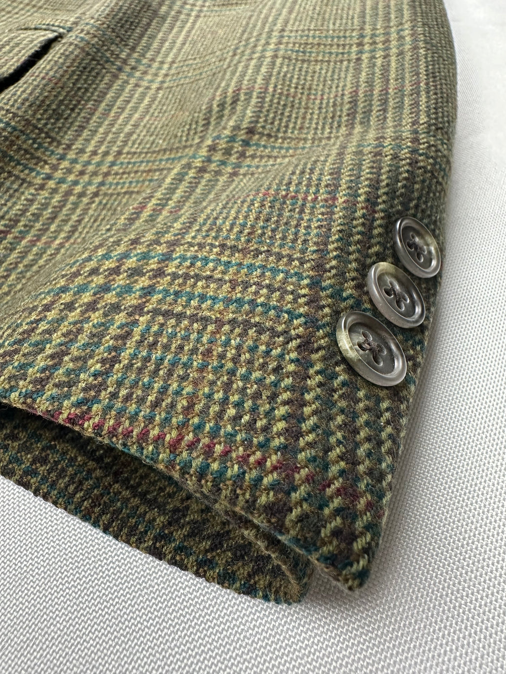 Vintage Burberry’s Men’s Pure Wool Plaid Blazer Jacket Made With Italian Fabric