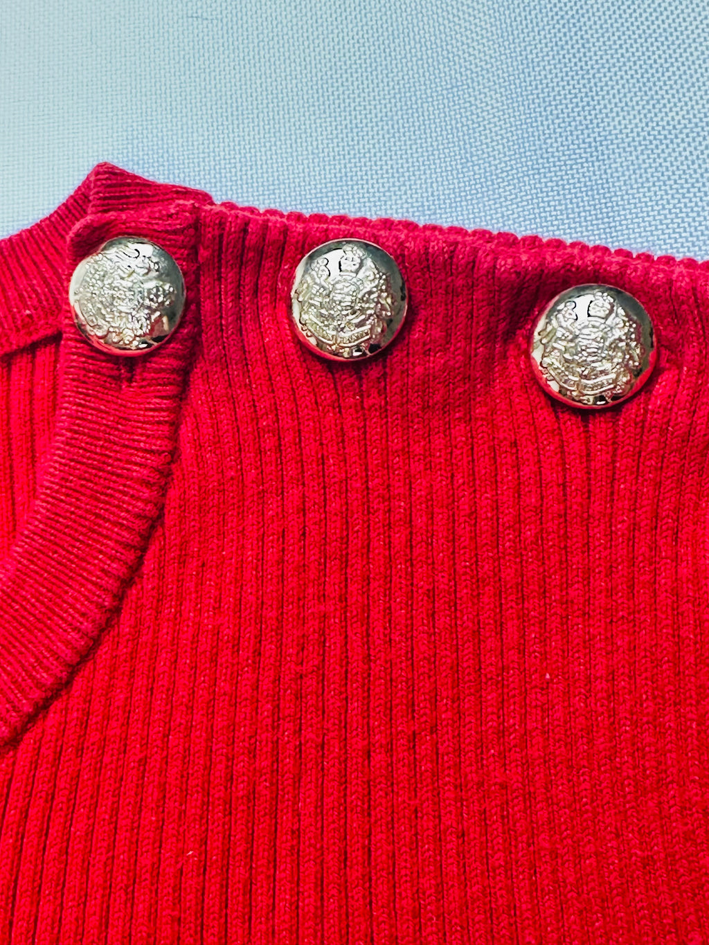 Lauren Ralph Lauren Women’s M Red Ribbed Puff Sleeve Sweater Gold Crest Buttons