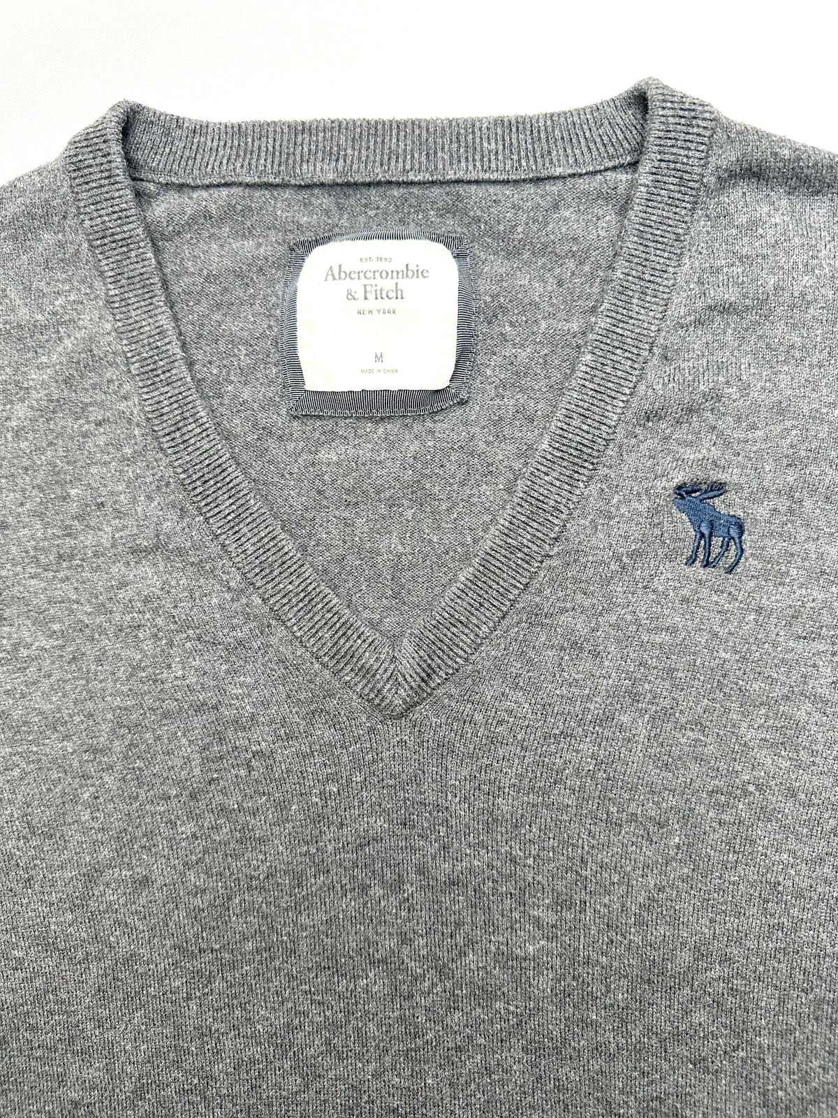Vintage Abercrombie & Fitch Women M Gray V-Neck Moose Logo Sweater Cashmere Wool