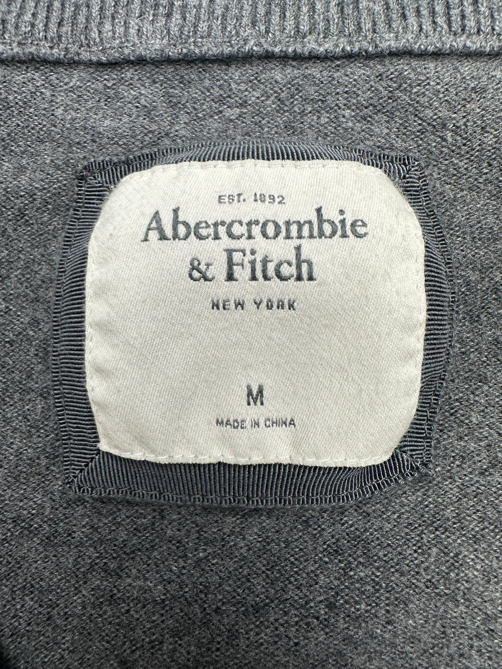 Vintage Abercrombie & Fitch Women M Gray V-Neck Moose Logo Sweater Cashmere Wool