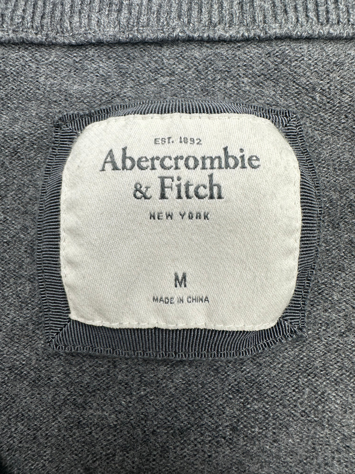 Vintage Abercrombie & Fitch Women M Gray V-Neck Moose Logo Sweater Cashmere Wool
