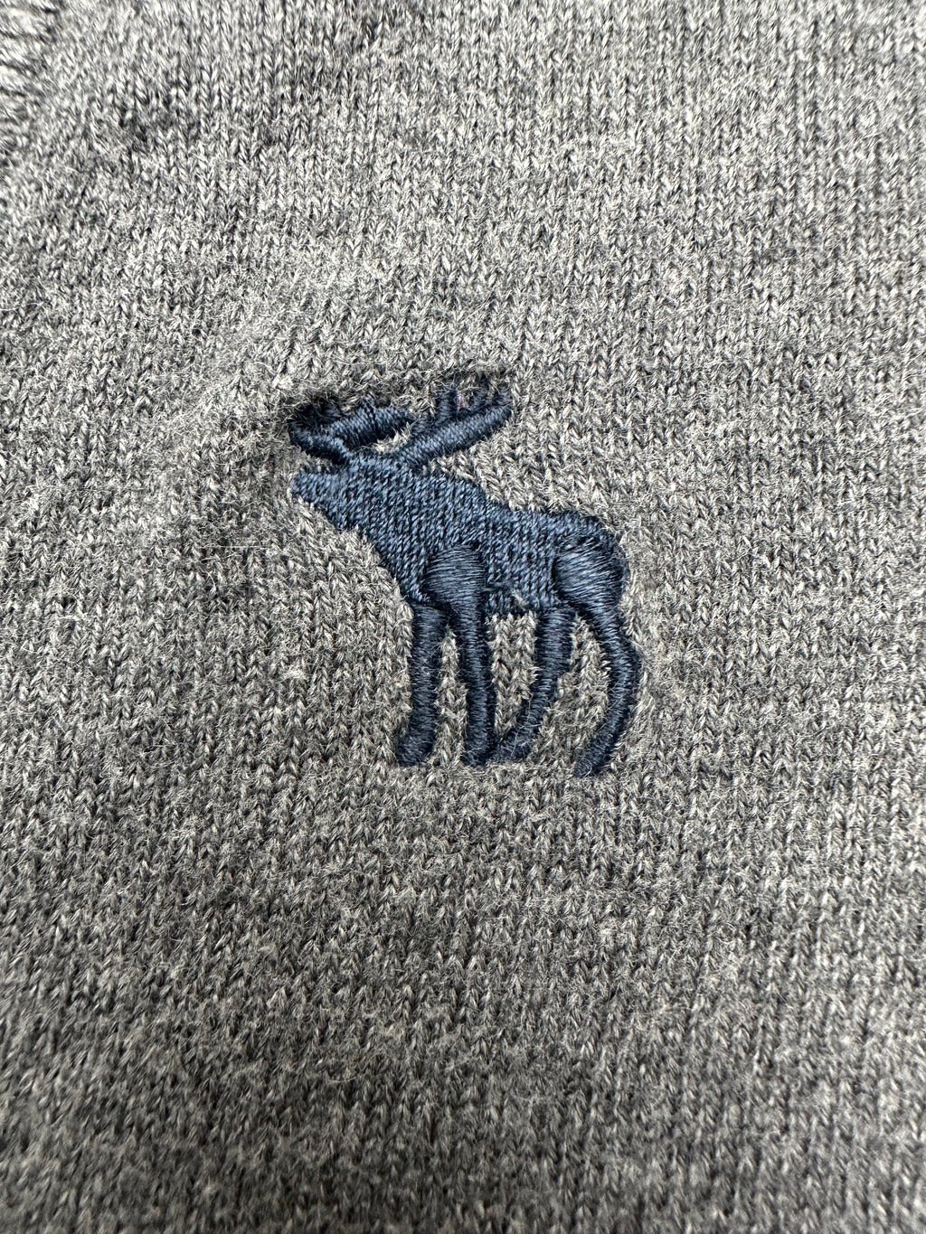 Vintage Abercrombie & Fitch Women M Gray V-Neck Moose Logo Sweater Cashmere Wool